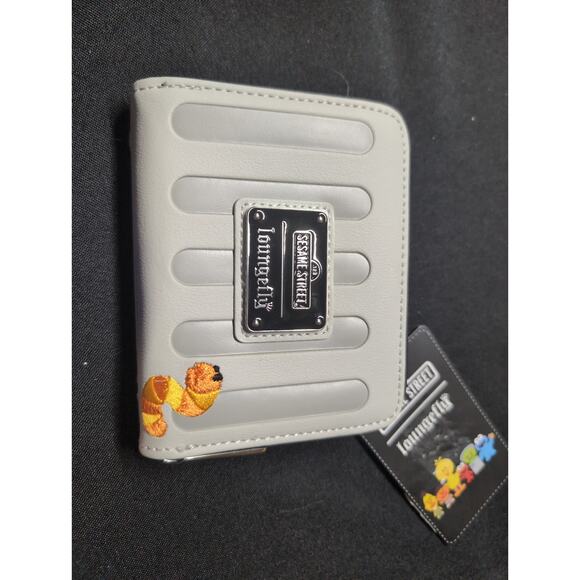 NEW Loungefly SESAME STREET Sea World OSCAR the GROUCH Wallet SCRAM Exclusive - Picture 5 of 5